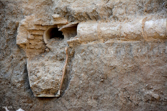 Detailed view of the clay pipe connections, showcasing the technical precision of ancient engineers in creating a seamless water transfer system. (Credit: Mehr News Agency)