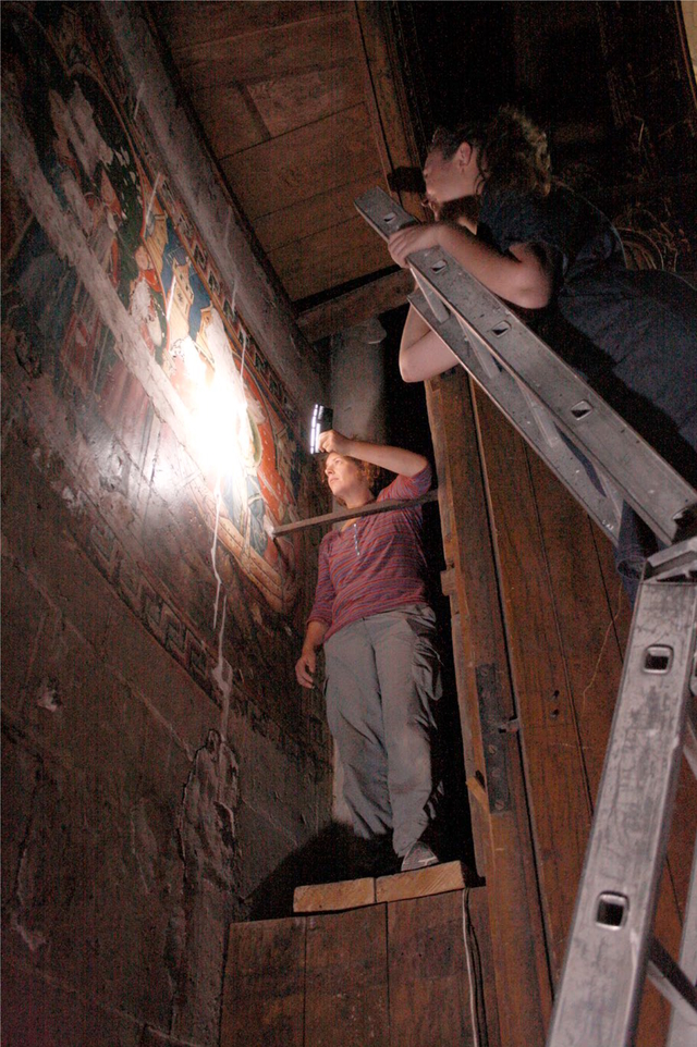 Researchers carefully photograph the murals using special techniques to create detailed, high-quality images for preservation and study. (Source: Angers Cathedral Archives)