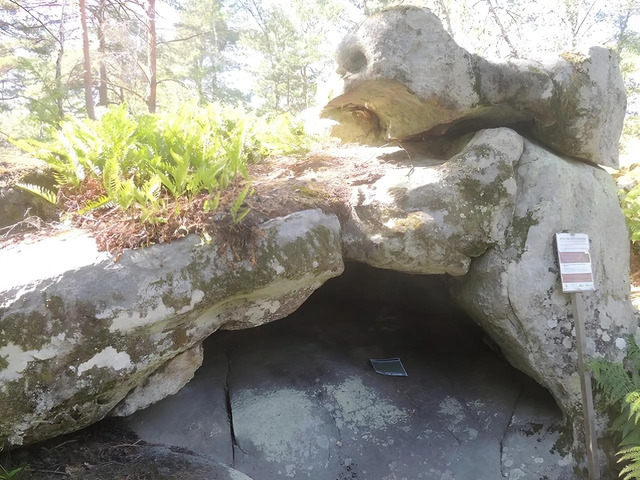 The entrance to Ségognole 3 cave, located south of Paris, invites exploration into its ancient depths. (Credit: SYGREF, CC BY-SA 4.0)