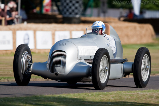 Mercedes-Benz W25 Silver Arrow (1934)