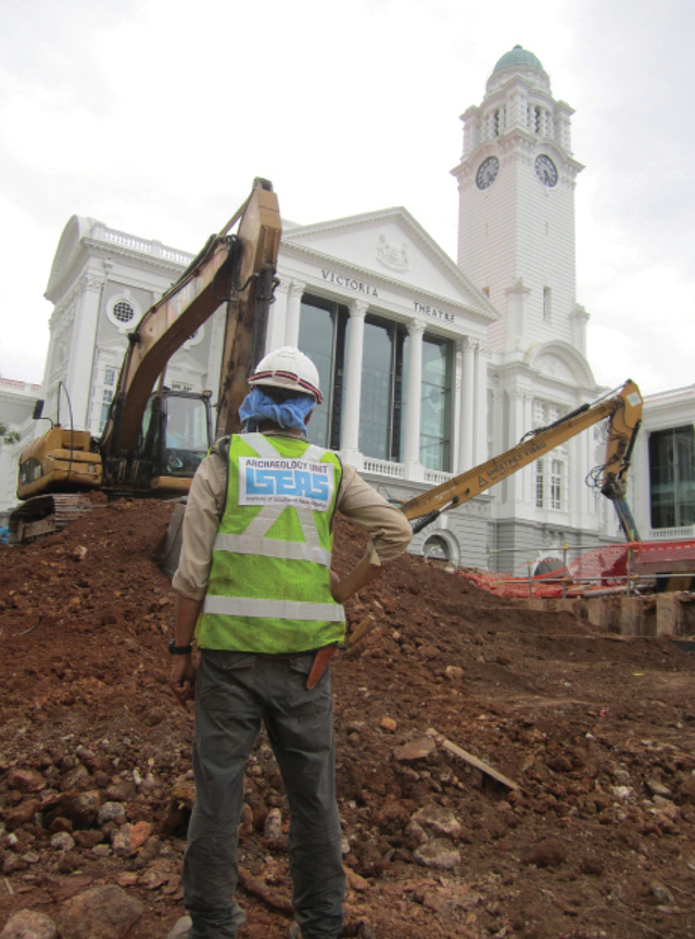 The 2015 excavation at the Victoria Theatre and Concert Hall was a monumental effort, unseen in scale before in Singapore. It not only unearthed significant artifacts but also marked a pivotal moment in which the nation embraced its rich historical heritage, sparking renewed interest in its ancient past.