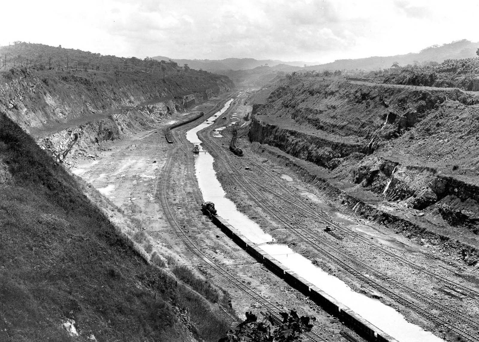 The Panama Canal nears completion, with various sections coming together in 1913.