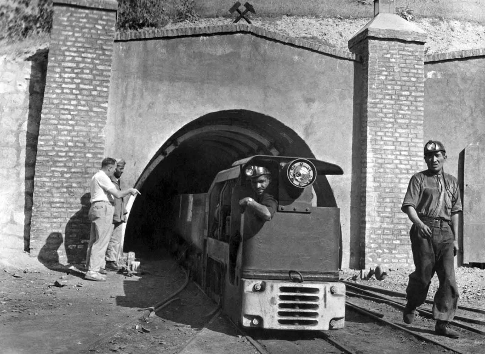 The entrance to the Karkar coal mine, once a major supplier of coal for Kabul, located northeast of Pulikhumri.