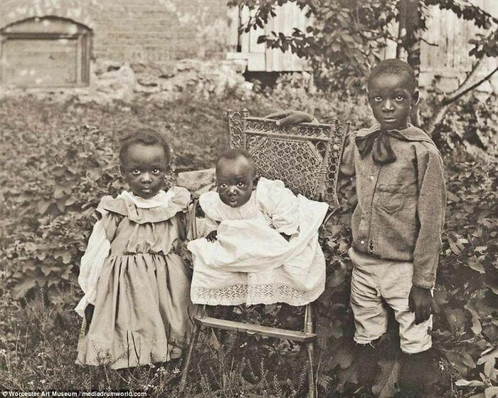 A beautiful 1901 portrait of Hattie, Clarence, and James Harold Ward.
