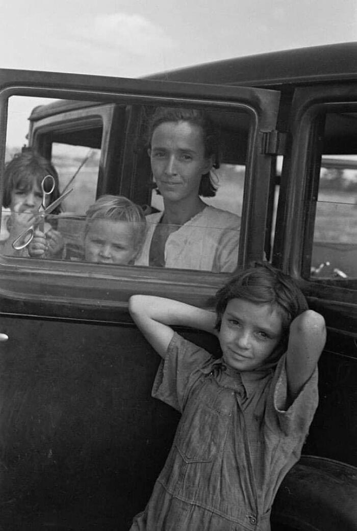 A migratory fruit worker family from Tennessee, camping near a packinghouse in Winter Haven, Florida, 1937.