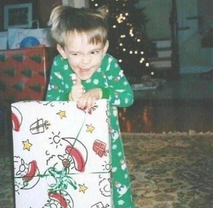 Jim Carrey in a sweet Christmas moment, 1967.